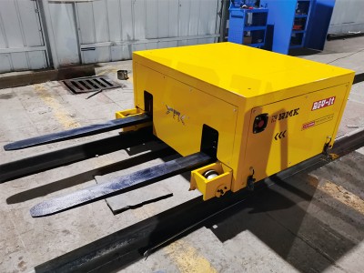 Forklift Arm-Type Otomatik Demiryolu Transfer Kargo RGV
